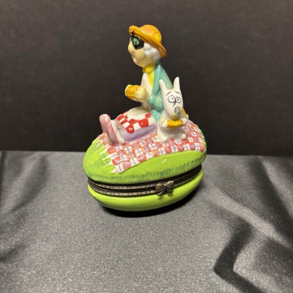 J. Wagner "Maxine" Watermelon Pill Box